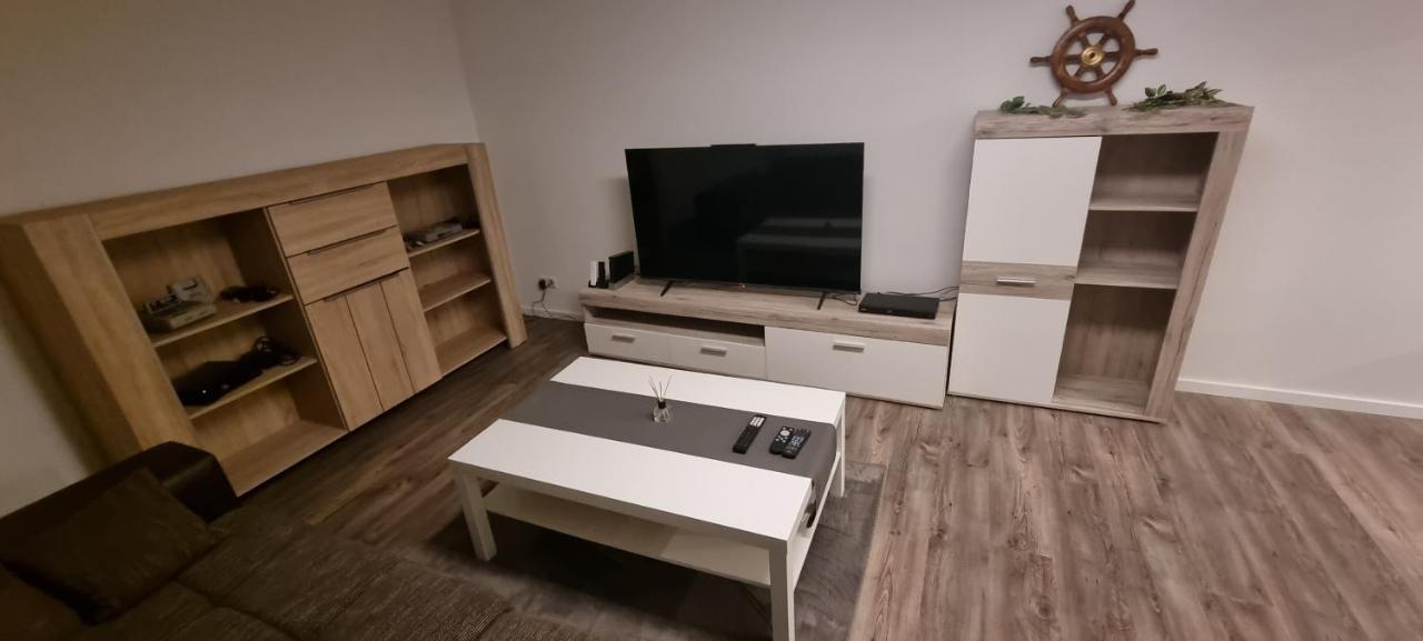 3 Zimmer Ferienwohnung In Jever Εξωτερικό φωτογραφία